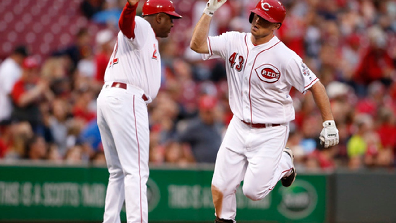 Scooter ends HR spree, but Reds rally to beat Cardinals 6-4 (Jun 07, 2017)